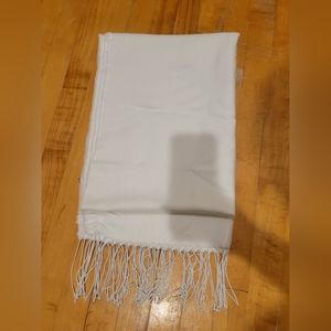 White blanket scarf